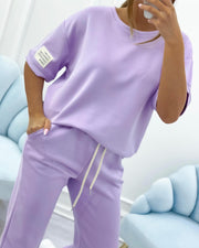 Ensemble décontracté femme avec top uni et pantalon
