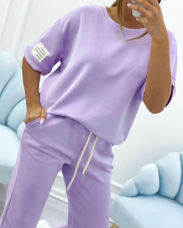 Ensemble décontracté femme avec top uni et pantalon