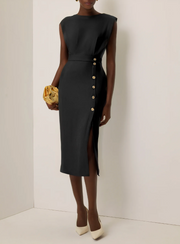 NOMI™ | Robe avec Boutons Dorés et Fente Latérale