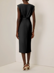 NOMI™ | Robe avec Boutons Dorés et Fente Latérale